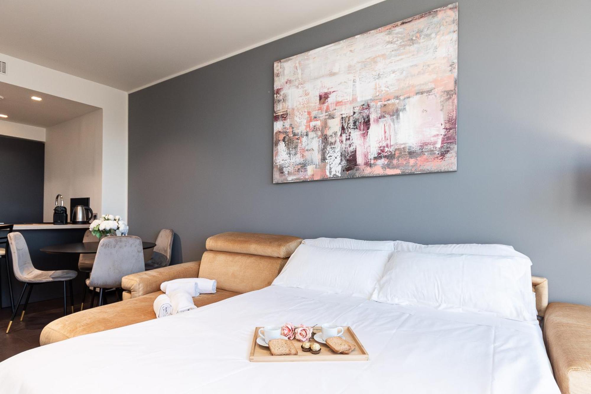 Free Parking In Luxury Suite With City View - Steps To Brignole Train Station Генуя Экстерьер фото